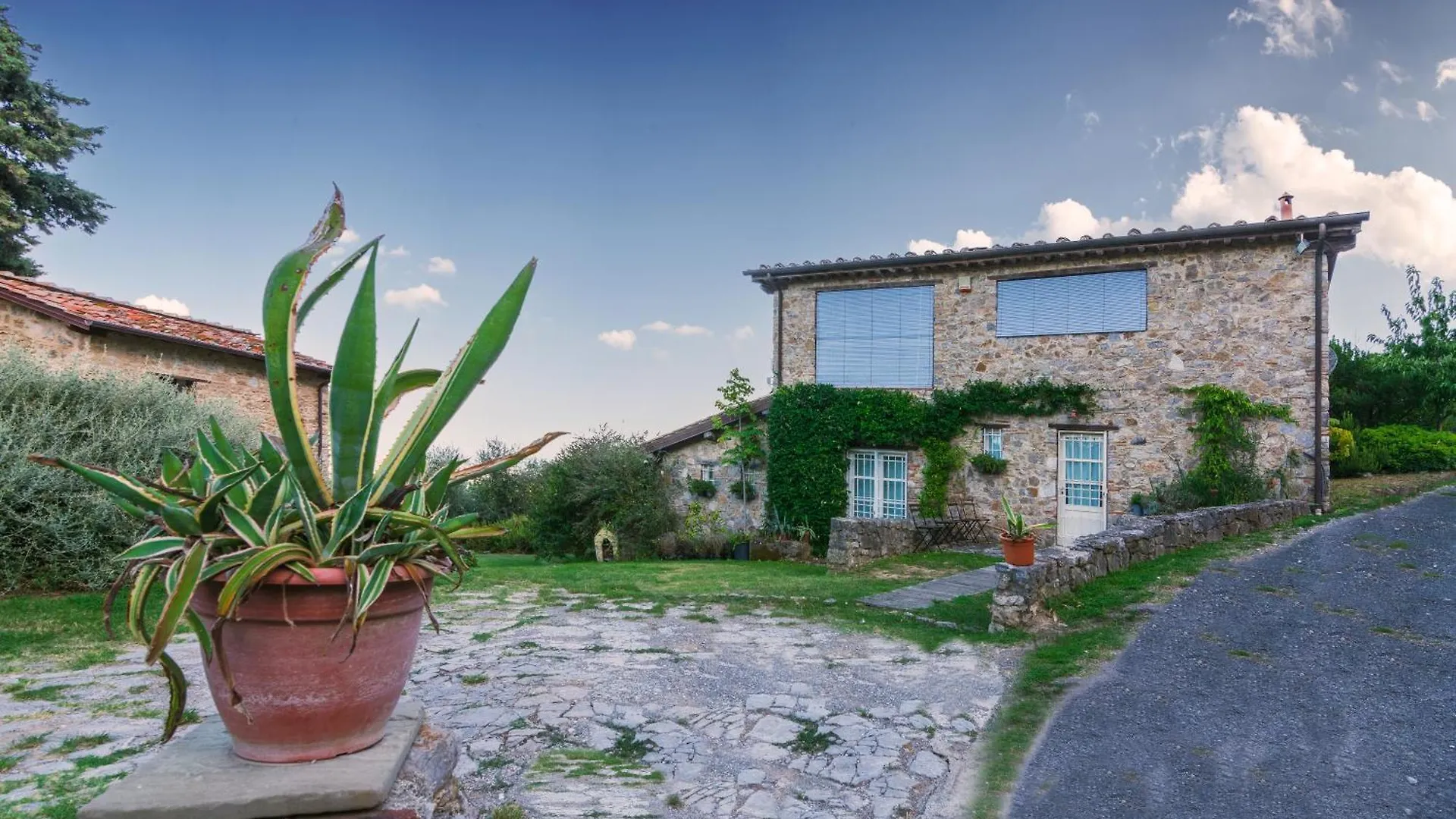 Villa Tenuta San Giovanni Lucca - Borgo Ai Rovai Italy